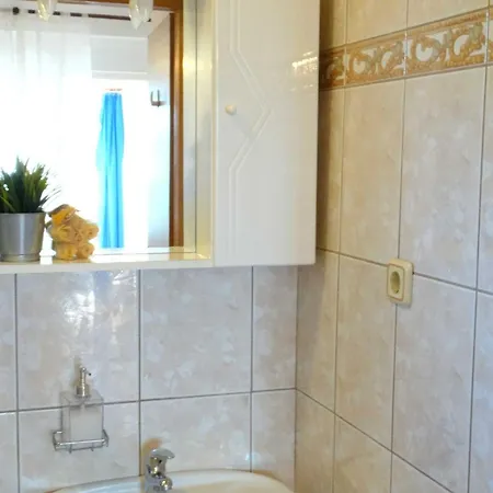 Warm And Welcoming With Sea View Apartment