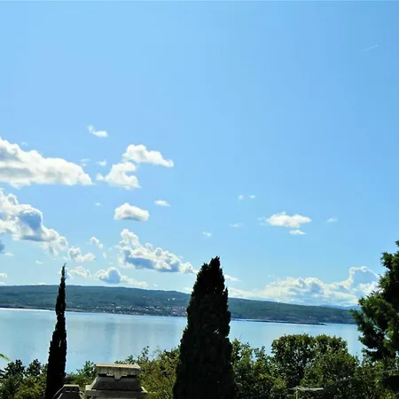 Warm And Welcoming With Sea View Apartment